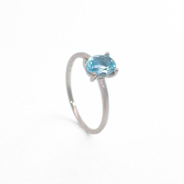 Gullring i 14kt med Topas Sky Blue Oval - Bur620400hvt